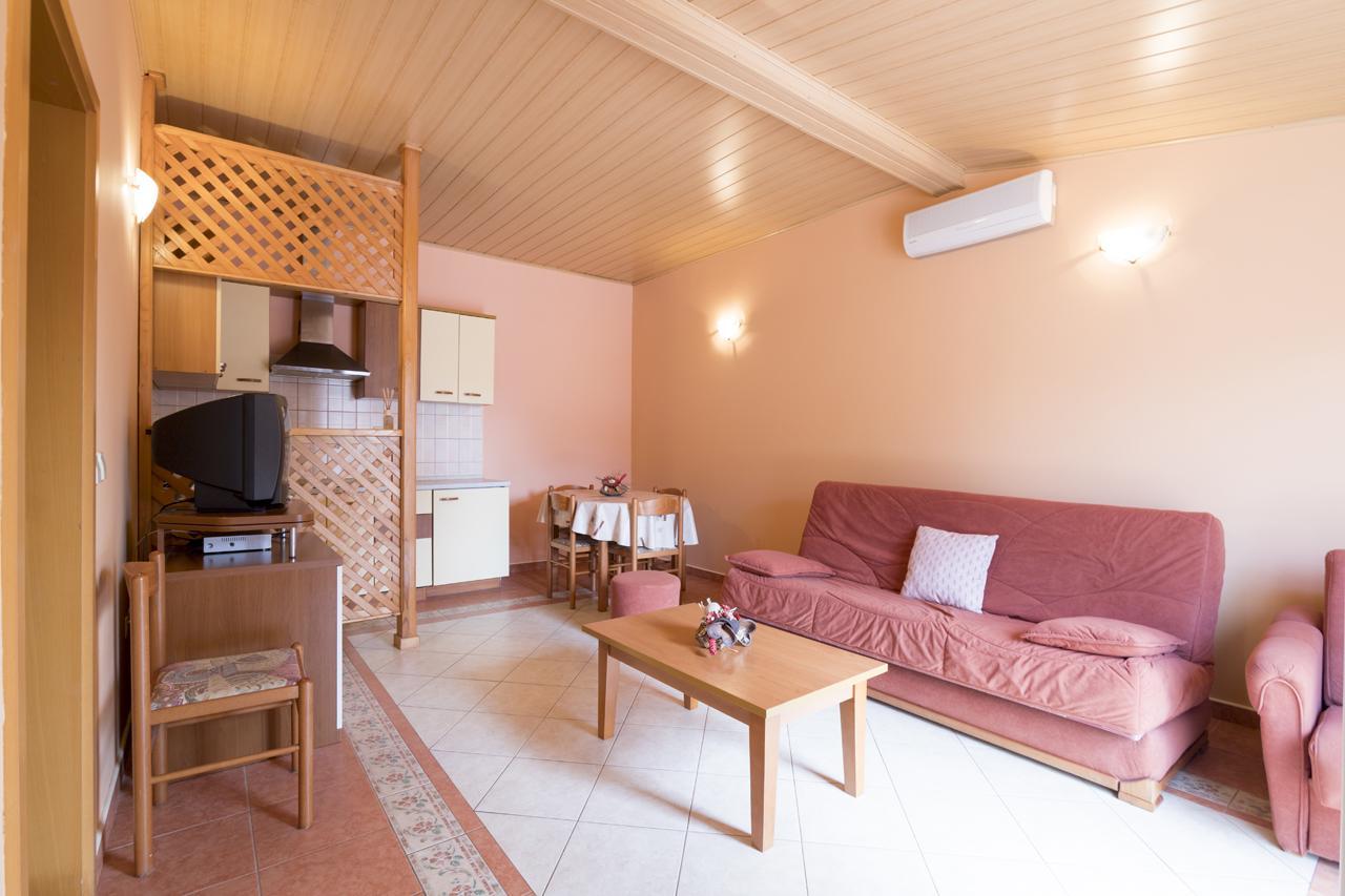 פונטנה Apartments Kori מראה חיצוני תמונה